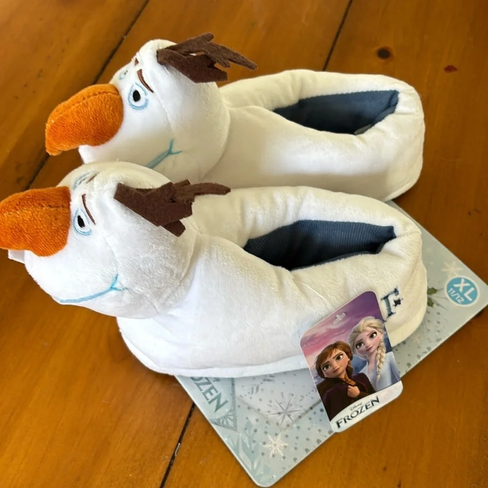 NWT Disney Frozen Olof slippers- warm and cozy size child’s XL 11/12. Brand new